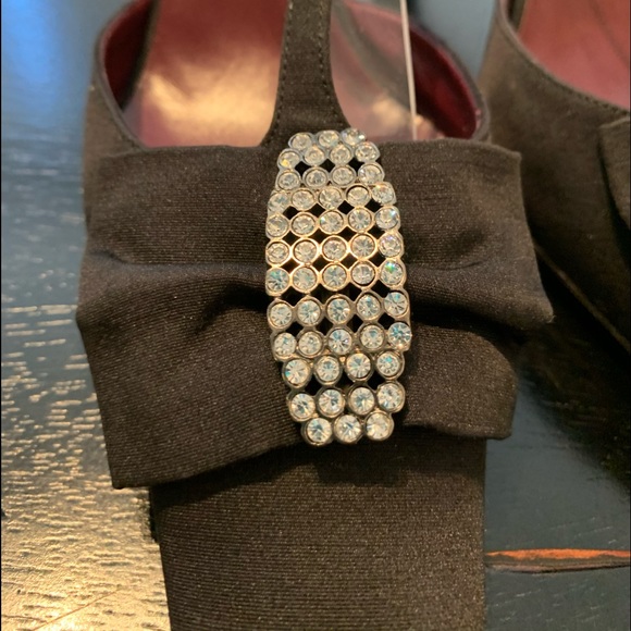 CHANEL Shoes - CHANEL black strappy t strap heels 39 9